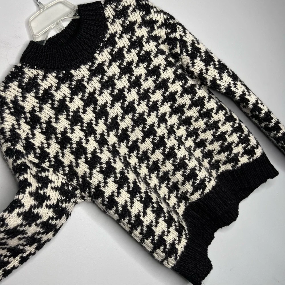 MM Zara Houndstooth chunky knit‎ sweater